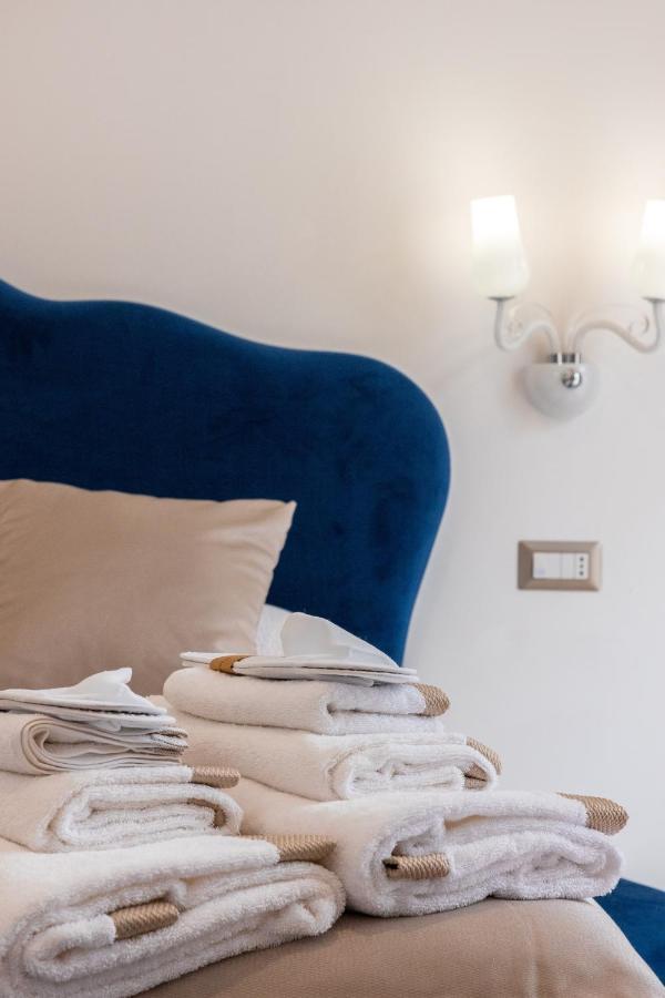 Lovely Rooms - Guest House Suites Triggiano Dış mekan fotoğraf
