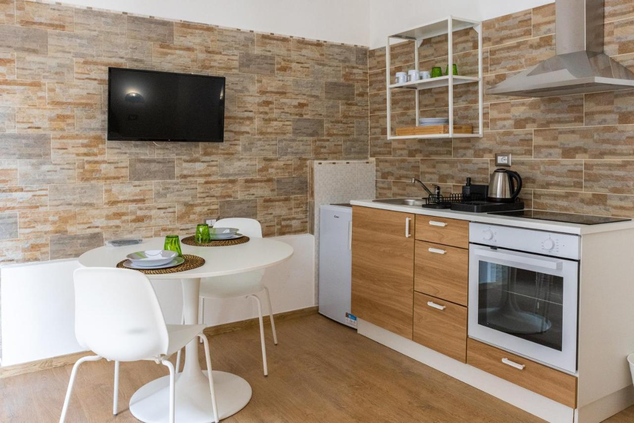 Lovely Rooms - Guest House Suites Triggiano Dış mekan fotoğraf